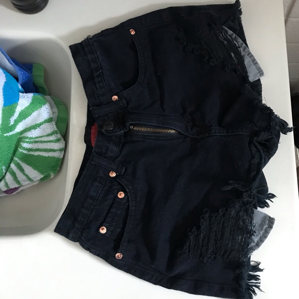 distressed black denim shorts